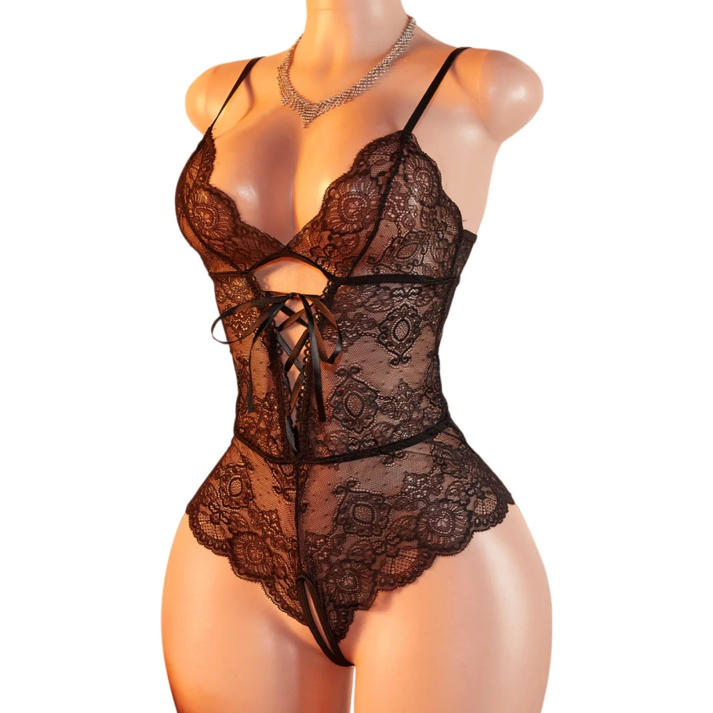 Body Feminino em Renda com Decote Profundo e Abertura