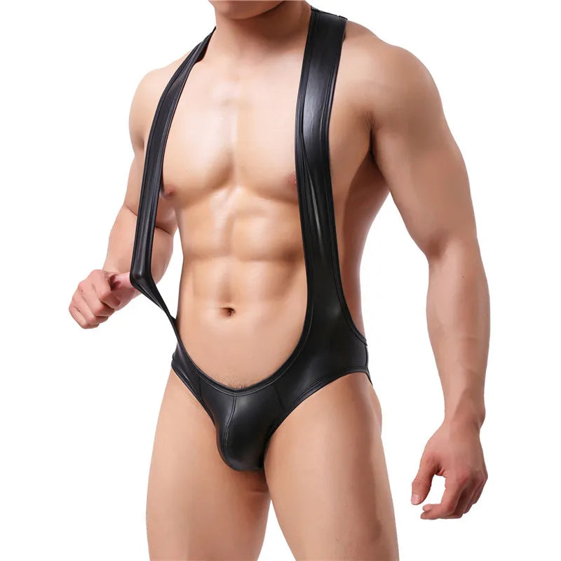 Body Masculino Sensual em Couro